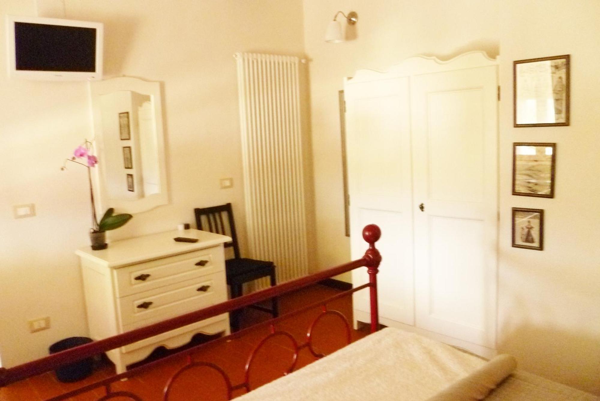 B&B Colle Di Terria Country House Contigliano Exteriör bild