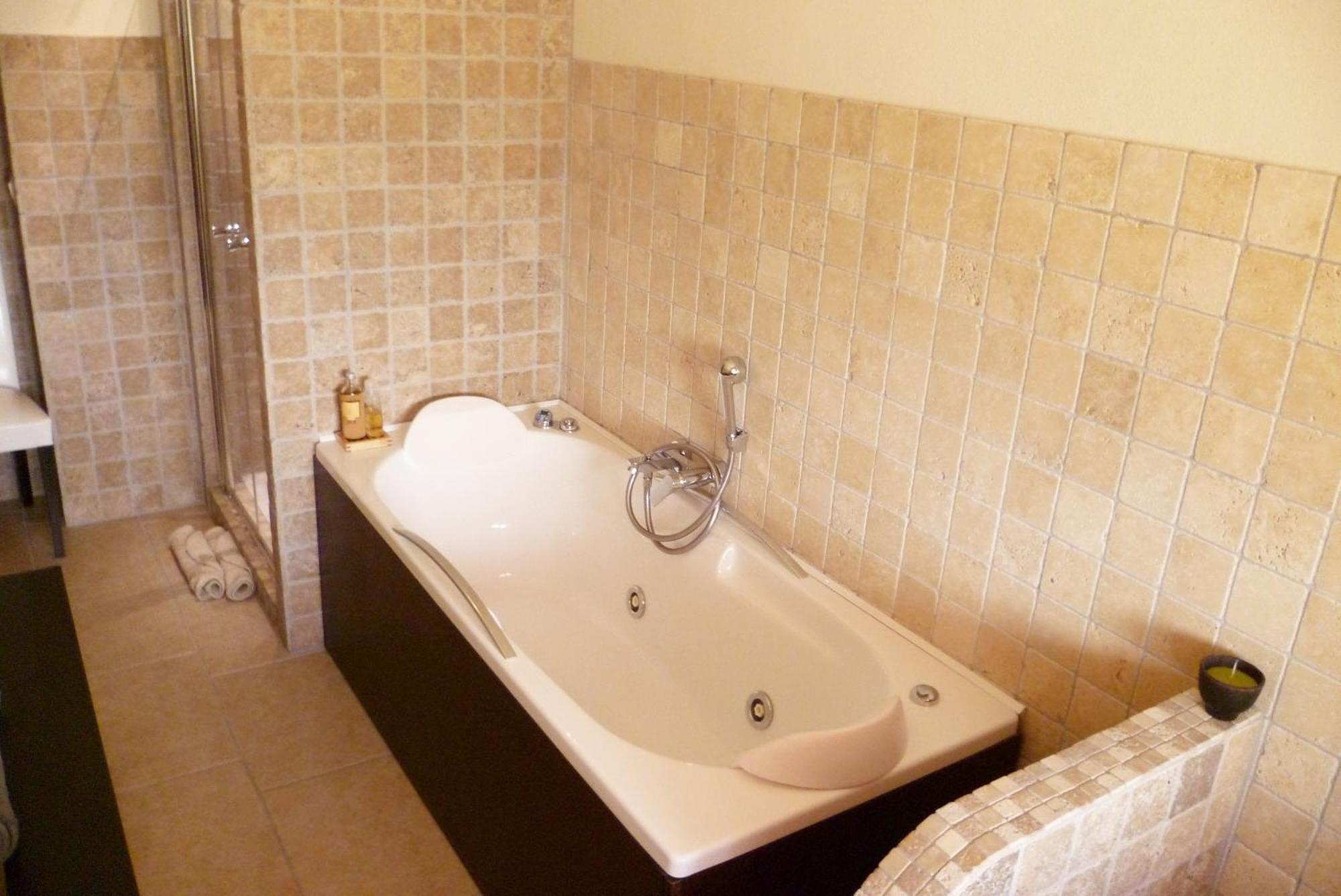 B&B Colle Di Terria Country House Contigliano Exteriör bild